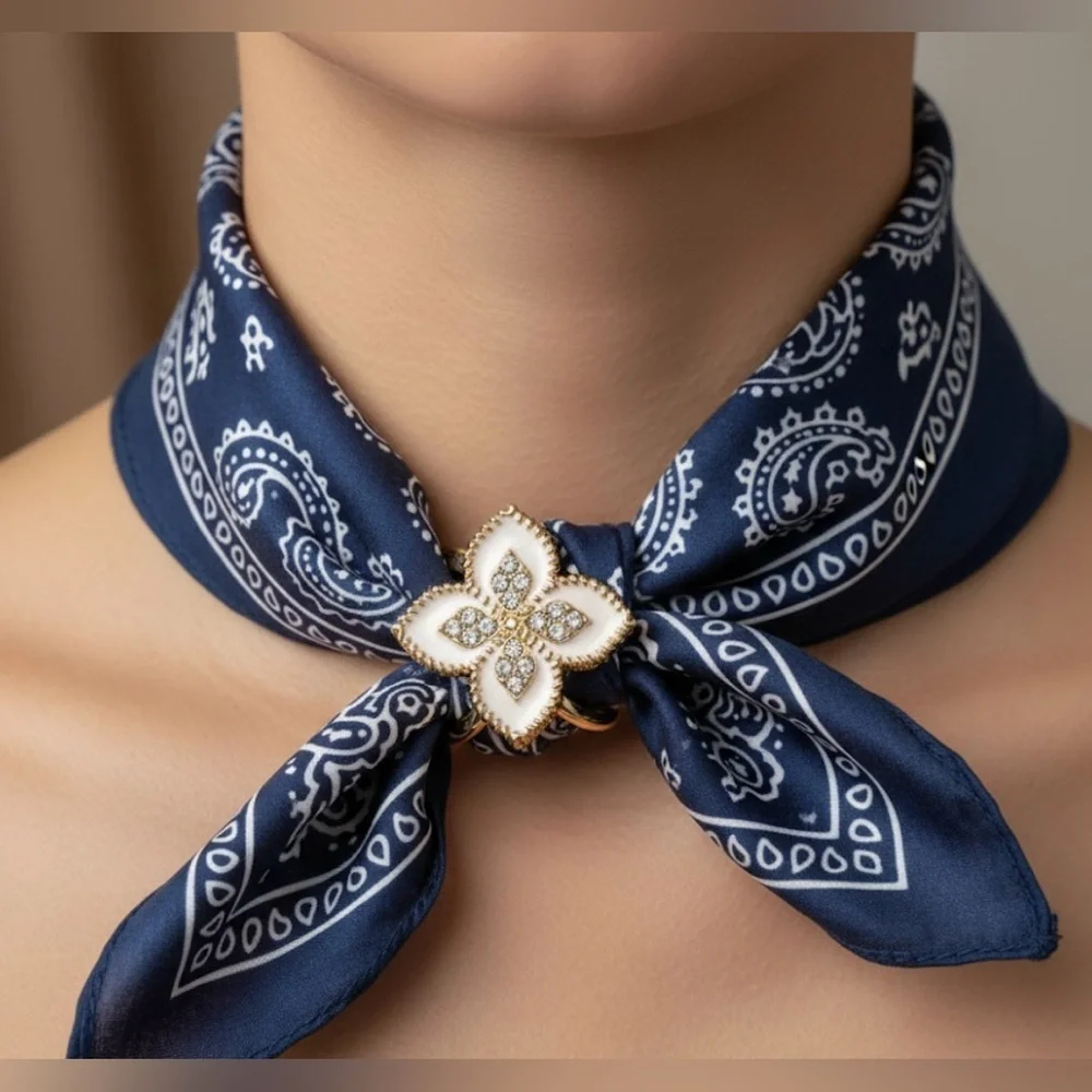 Chic Gold & White Enamel Clover Flower Scarf Ring Clip Rhinestone - Picture 3 of 13